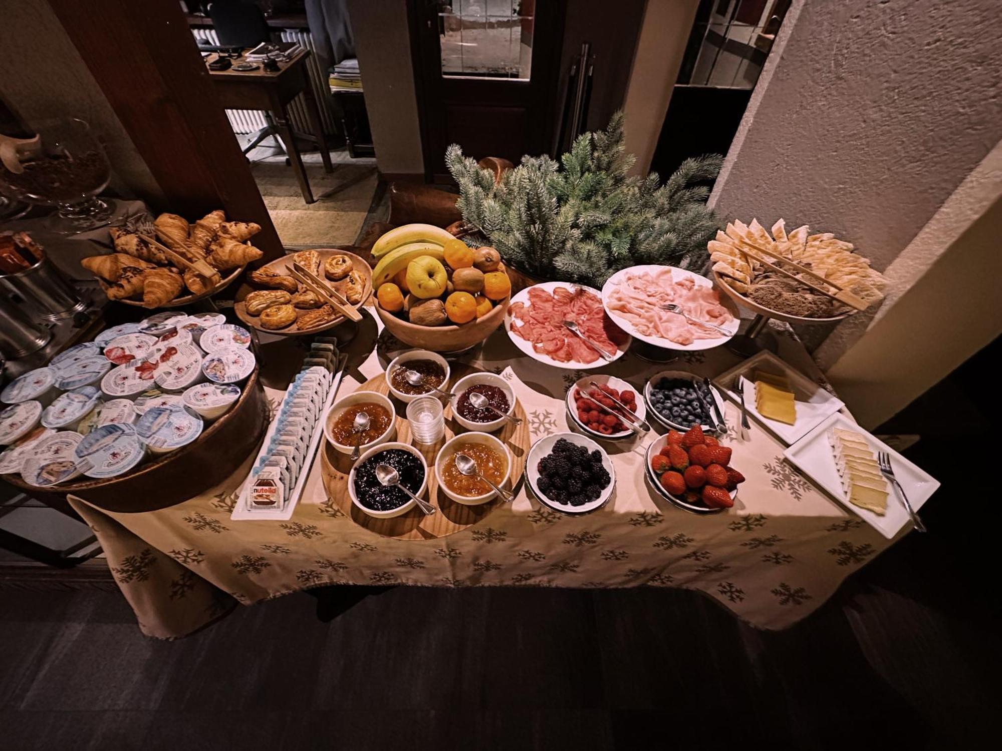 Le Samovar Guest House Breuil-Cervinia Dış mekan fotoğraf