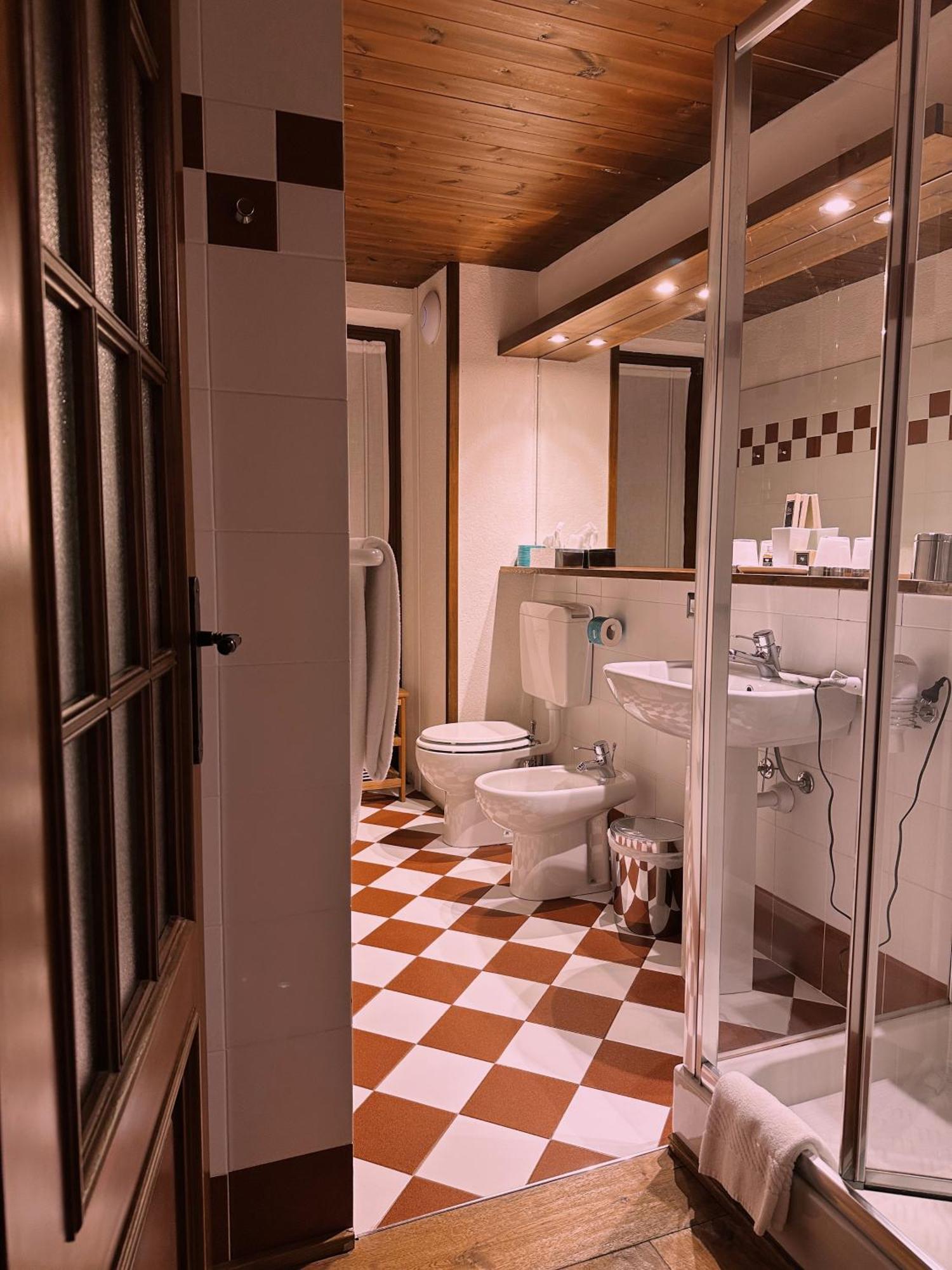 Le Samovar Guest House Breuil-Cervinia Dış mekan fotoğraf